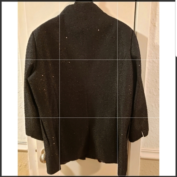 Chanel jacket - Picture 2 of 7